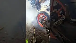 rc390 white smoke complaint                          #automobile #ktm #duke390 #mechaniclife