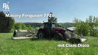Massey Ferguson 7726 beim Mähen