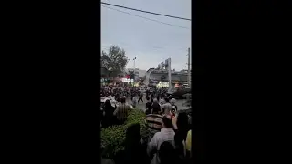 Iran: Hundreds of protesters chase the riot police in Amol (Mahsa Amini riots)