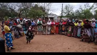 Dan&ccedil;a tradicional do Distrito de Doa A Dan&ccedil;a Utsi