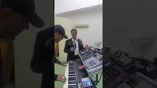 ציון גולן והקלידן יוסי יוסף ז