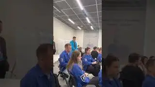 Своими песнями создавал атмосферу на форуме