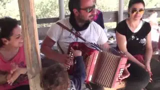 Primo maggio al casolare di Mario