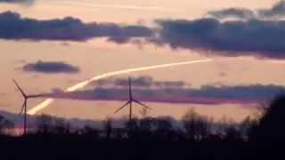 Mysterious White Plane Circles Over Denver November 16, 2016