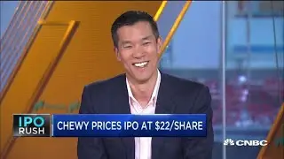 Former Chewy board member explains the company's advantage over Amazon