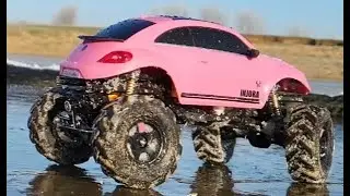 Drifting an RC crawler on ice | Custom RC VW BEETLE Axial SCX24