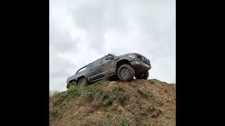 Toyota Tundra Hercules 6x6 offroad