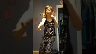 Crazy australian emo boi dances to shit (joke and cringe im sorry brother)