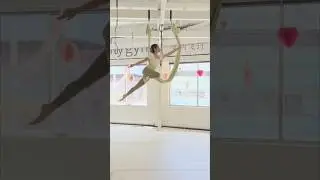 Тренировка по воздушной акробатике 🧘🏻&zwj;♀️