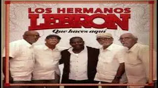 Que haces aqu&iacute;, Hermanos lebr&oacute;n