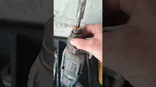 putting in a sds masonry drill bit