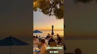 Лучший ресторан, скрытый от посторонних глаз, в Ки-Уэсте: Louie&rsquo;s Backyard