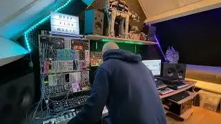 Dawless DnB Jam mostly on the Model Cycles & Samples