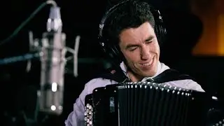 Michael Bridge - Bach: Gigue (French Suite No. 5 in G major BWV 816)