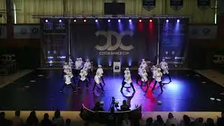 20. DANCE Studio Anet Plaňany - V kuchyni