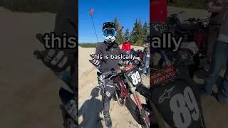 Thumb throttle on dirt bike