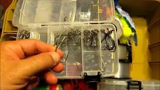 Organizing tackle box
