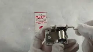 The Hand-Cranked Music Box Playing Waltzing Matilda Musical Classic by IS Gift