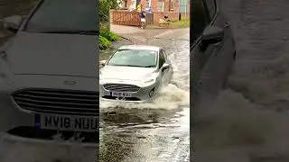 Ford Vs Water Splash in FLOOD