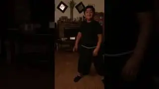 Tribu bailando amor