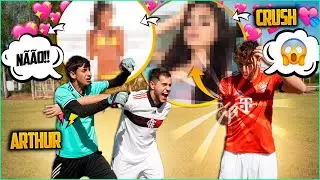 LIGAMOS PARA AS CRUSHES DO ARTHUR NO MEIO DO FUTEBOL!!