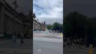 Walking on Princes Street Edinburgh Scotland 🏴󠁧󠁢󠁳󠁣󠁴󠁿 #edinburgh #scotland #walkingtour #calm