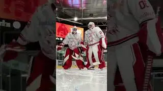 Ice Hockey Goalie Trend Alert!🚨😅 #icehockey #hockey#nhl#trend #funny