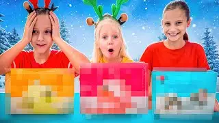 Игрушки и подарки для детей. Unpacing Christmas Presents.