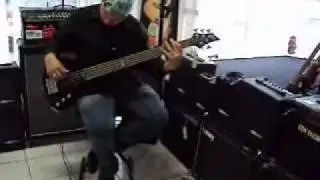 Baixo LTD/ESP B-55 Soundtech Instrumentos Musicais