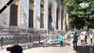 بلطجيه يسرقون محتويات محكمة الاسره بعد حرقها ببني سويف