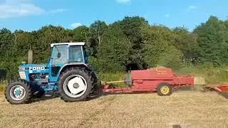 Hay making with older classic machinery Ford 7710 New Holland TSA135 New Holland baler