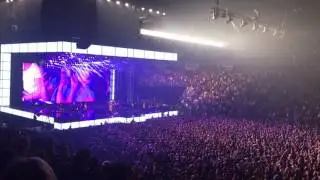 Bruno Mars Crowd singing Just The Way you are Live in Cologne 10.04.17 Lanxess Arena