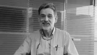 Dr. Carlos González 