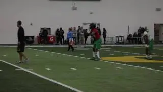 Oregon QBs run option drills