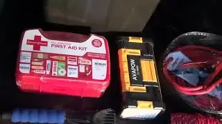 What to put in your car's emergency kit during winter weather