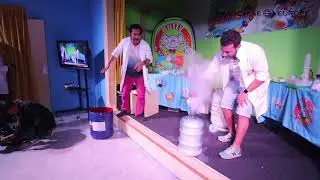 Nutty Scientists and the Looney Gas Show