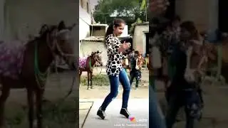 Devar kri gath ye raja par iss dehati hot girl ne kiya jam ke roadshow dance.... 2019.....