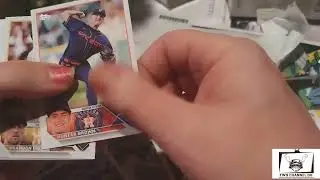 Opening Up - 2023 Topps Series 1 Hanger  Box  Baseball cards