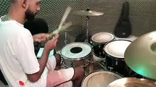 Viradas m&atilde;os cruzadas usando surd/caix (mateusdrummer)
