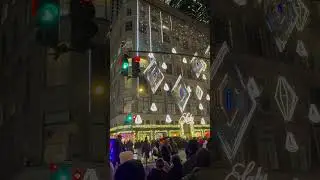 Saks fifth avenue amazing show 😍 #trending #travel #manhattan #usa #newyork #holidays #timessquare