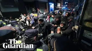 Supporters of Yoon Suk Yeol storm court in Seoul after detention hearing