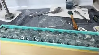 Hanger Swirl Using Indigo Powder and Goats Milk