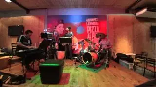 Jazzcarate Quartet - One Note Samba (usar audifonos, sonido ambiental)