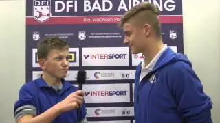 A. Azemi interviewt T. Scheifl im Rahmen des Medientrainings am DFI