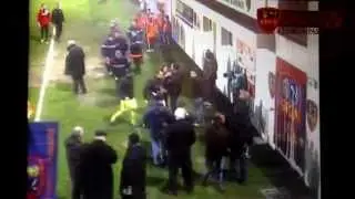 Le mauvais geste de Tony chapron envers les supporters ajacciens lors du match Gfca - Monaco.
