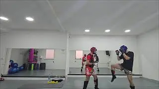 Sparring with knees and elbows(clinch)