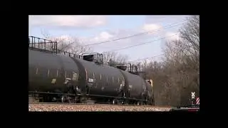 CP 8752 leads on NS CNOTP south through Crec sent Springs Ky