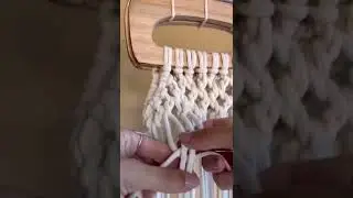 Hermosa bolsa hecha a mano con #macram&eacute; #diy