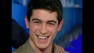 Che cosa adoro di te? Tutto. Ogni dettaglio.
