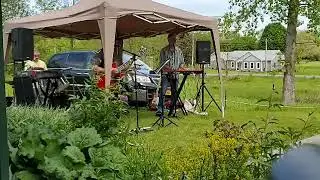 Party Nuts Lite @ Gael Brewing in Geneva on a nice Sunday afternoon, May 26, 2019